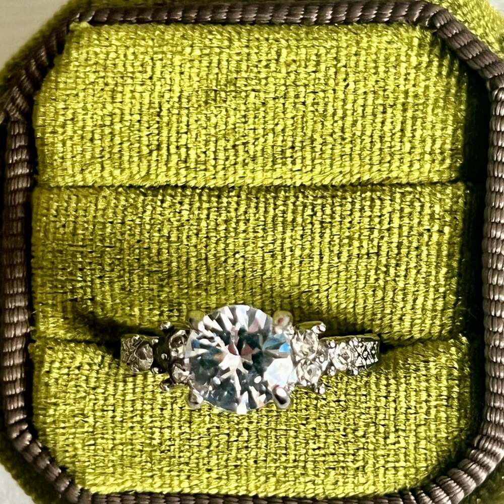 Vintage Style Engagement Ring Titanium Steel Silver Cubic Zirconia Size 8